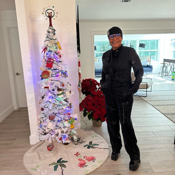 Meet your Posher, Michellea - Picture 1 of 1